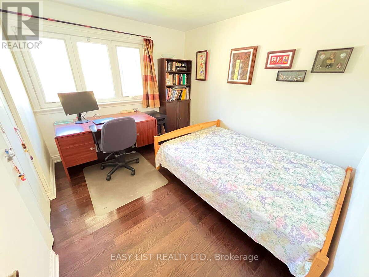 57 Kilbride Road, Toronto (bendale), Ontario