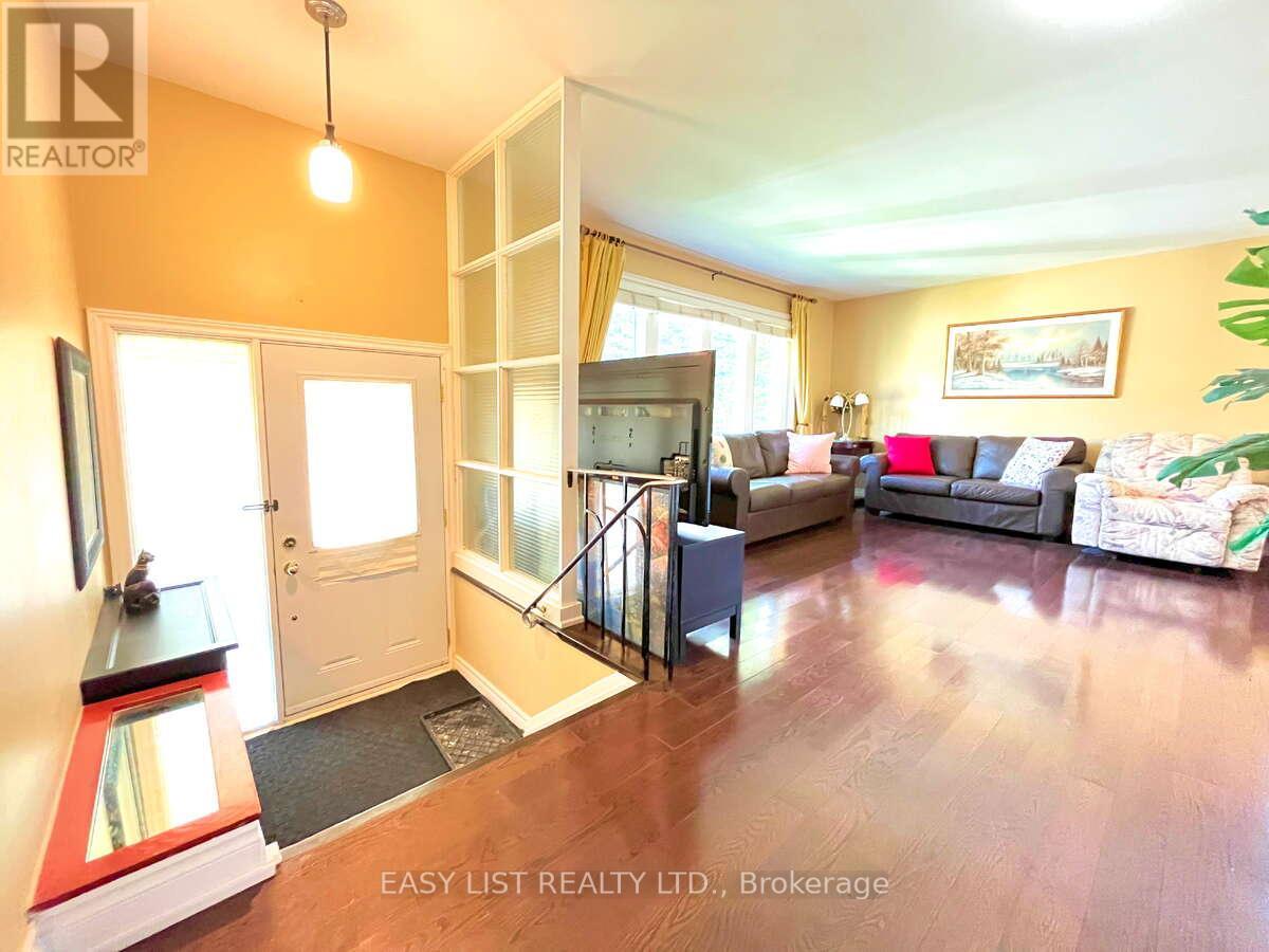 57 Kilbride Road, Toronto (bendale), Ontario
