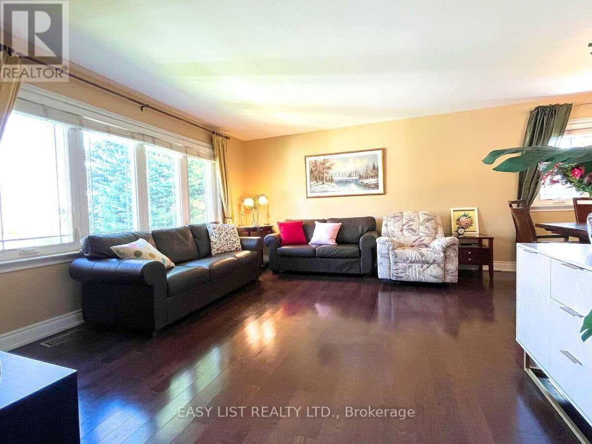 57 Kilbride Road, Toronto (bendale), Ontario