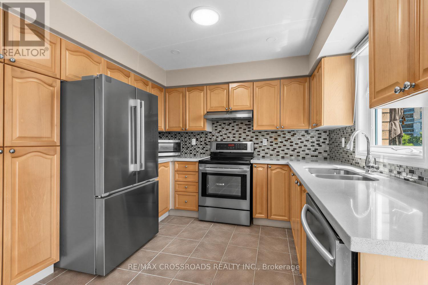 47b Carrera Boulevard, Toronto (dorset Park), Ontario