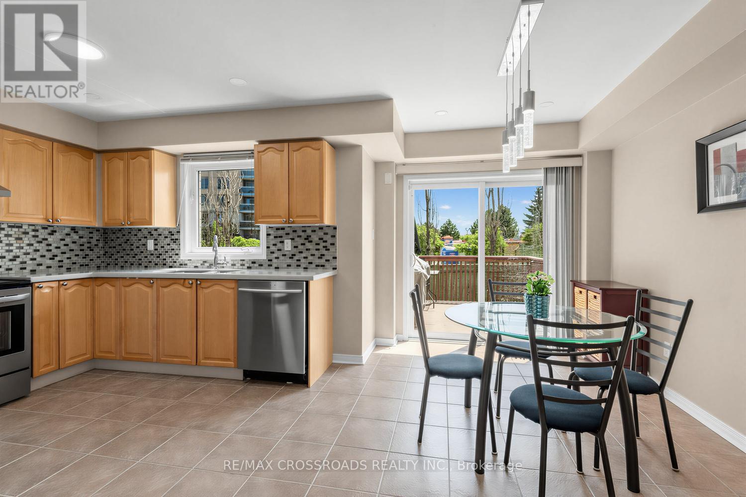 47b Carrera Boulevard, Toronto (dorset Park), Ontario