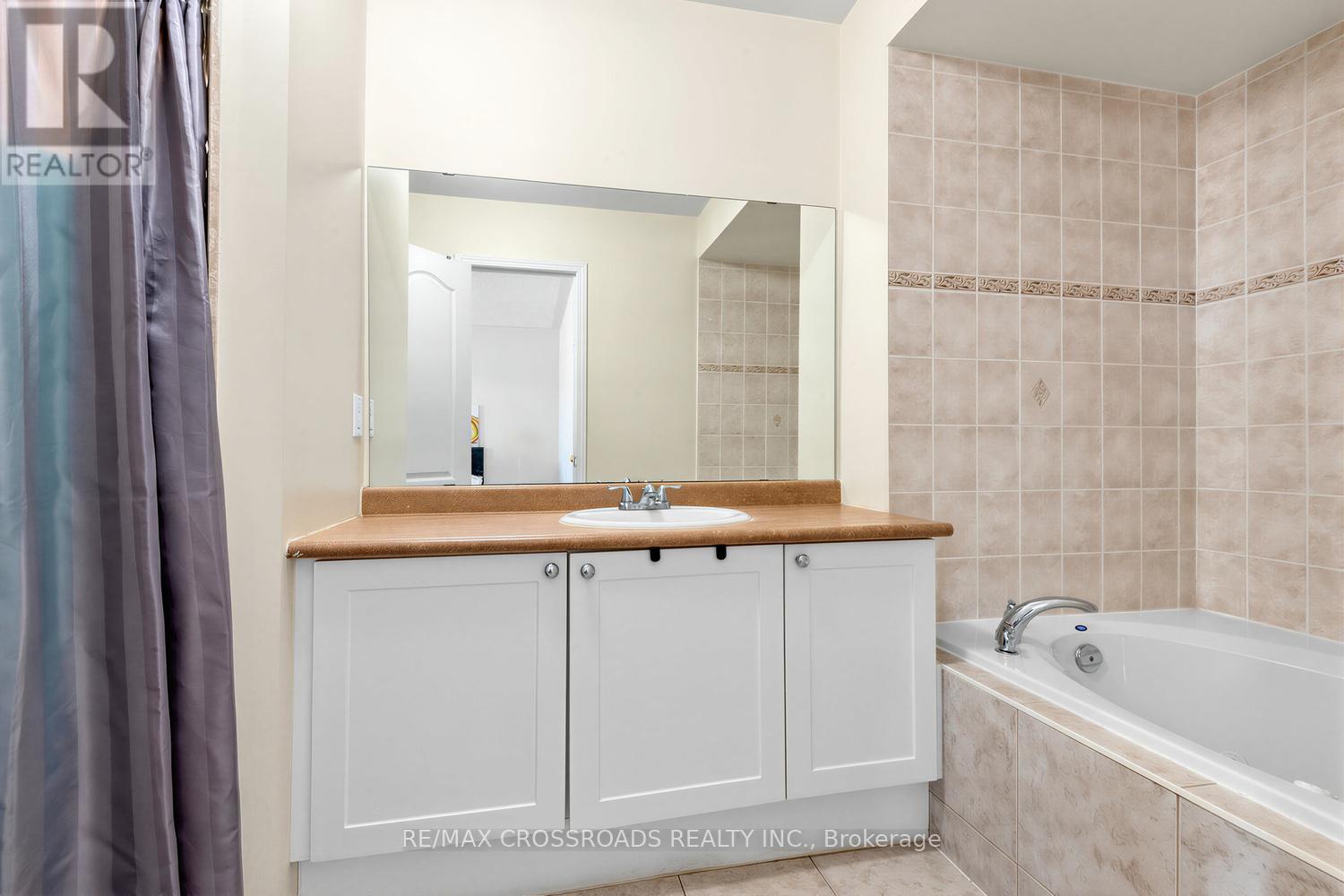 47b Carrera Boulevard, Toronto (dorset Park), Ontario