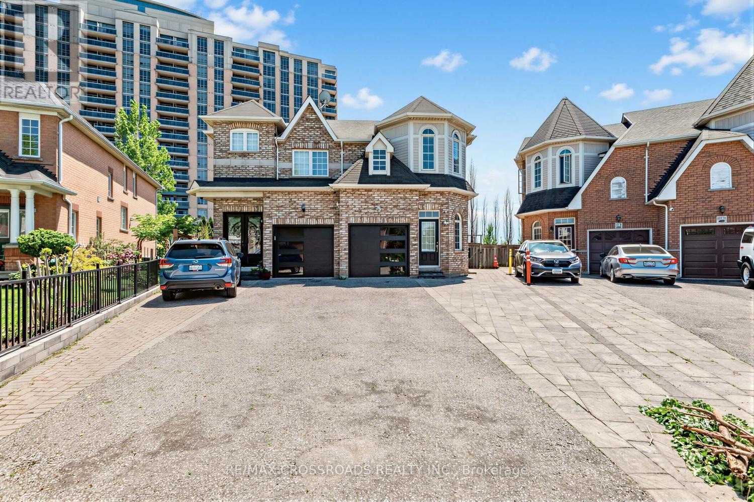 47b Carrera Boulevard, Toronto (dorset Park), Ontario