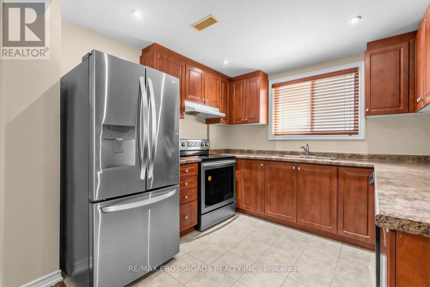 47b Carrera Boulevard, Toronto (dorset Park), Ontario