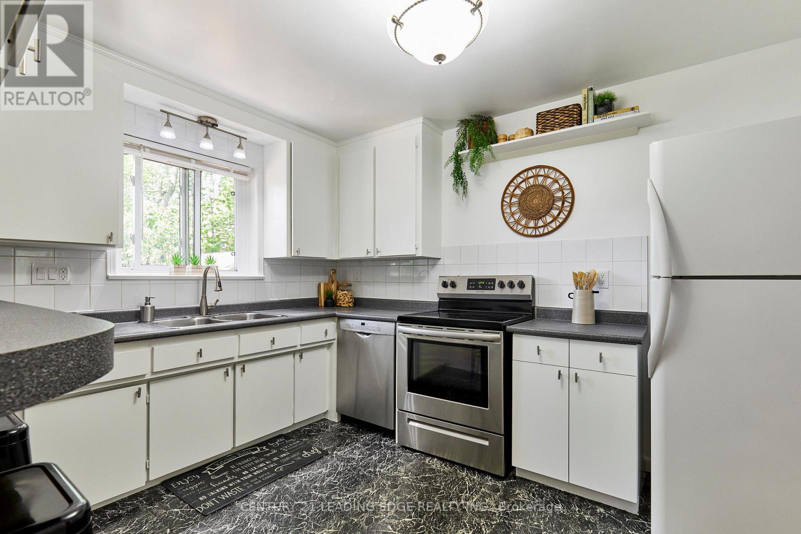 108 Gradwell Drive, Toronto (cliffcrest), Ontario