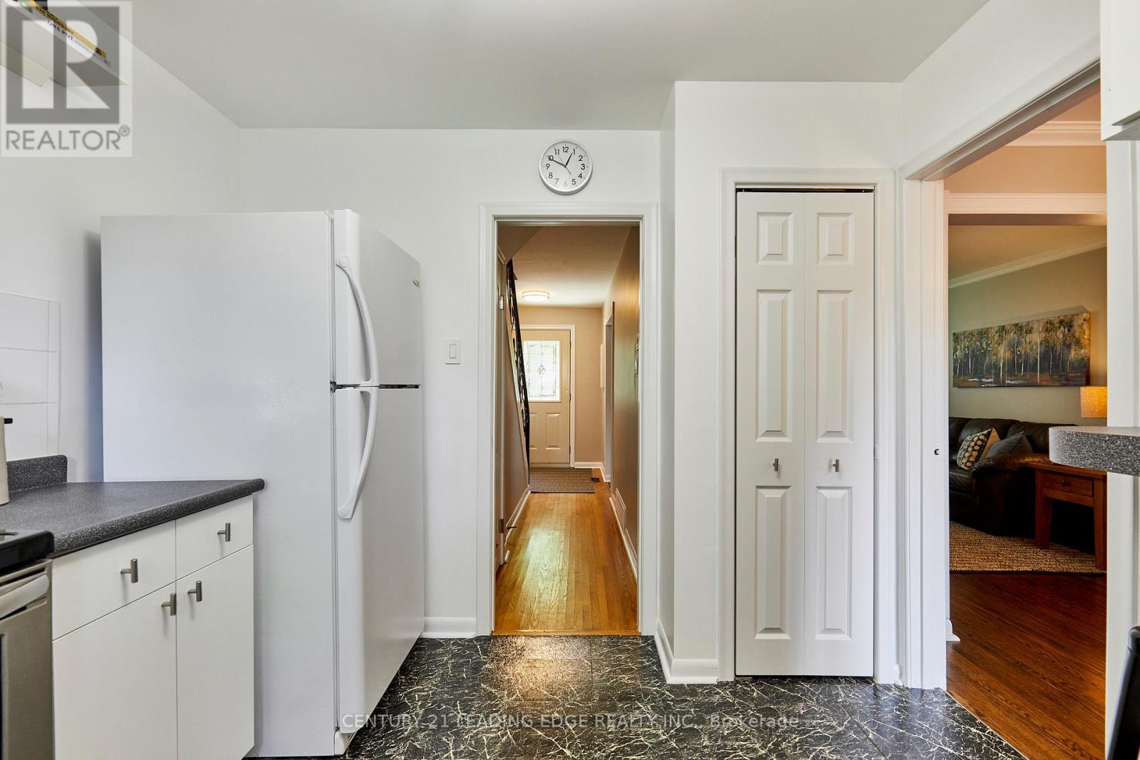 108 Gradwell Drive, Toronto (cliffcrest), Ontario