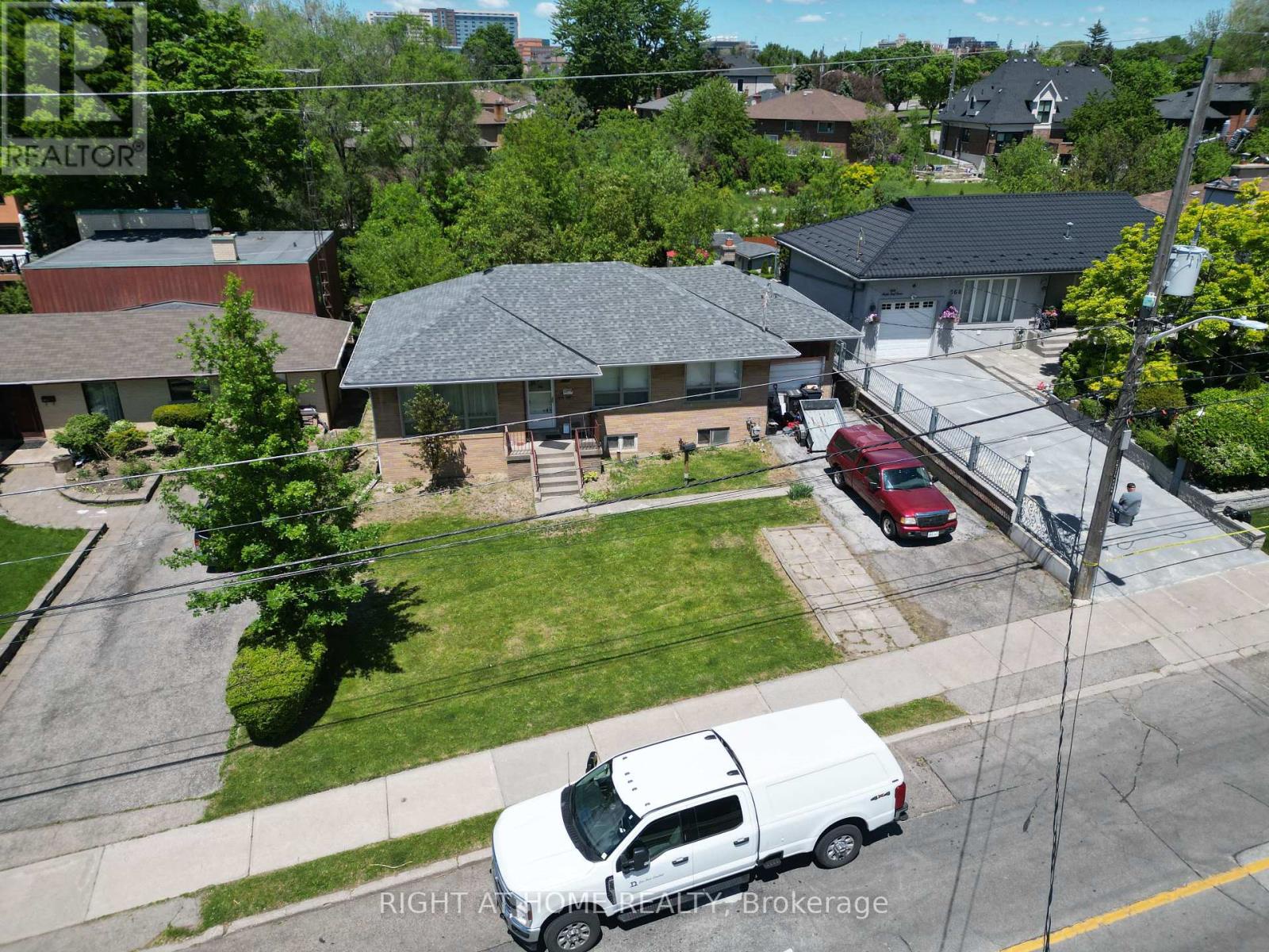 362 Maple Leaf Drive, Toronto (maple Leaf), Ontario
