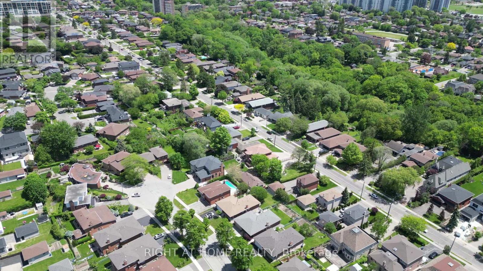 362 Maple Leaf Drive, Toronto (maple Leaf), Ontario