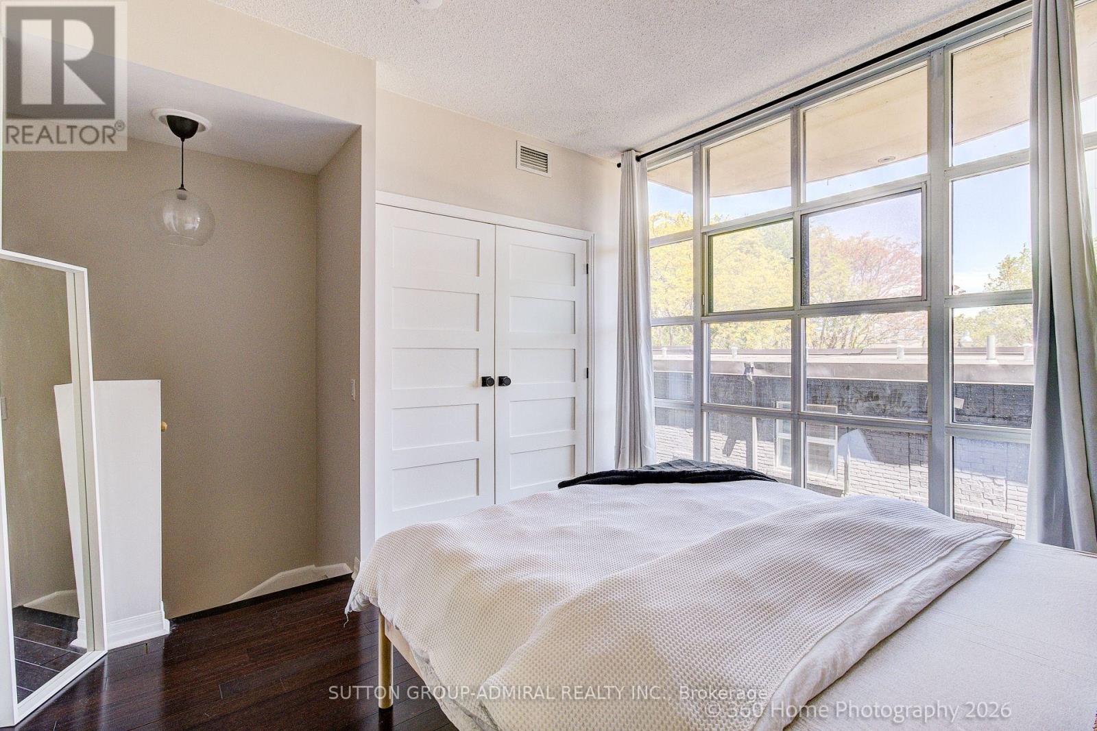 208 - 901 Queen Street W, Toronto (trinity-bellwoods), Ontario
