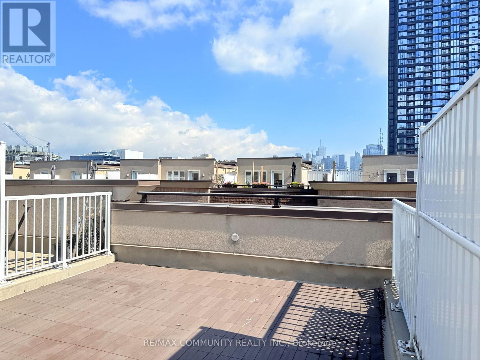 716 - 42 Western Battery Road, Toronto (niagara), Ontario