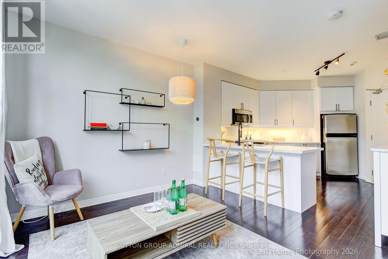 208 - 901 Queen Street W, Toronto (trinity-bellwoods), Ontario