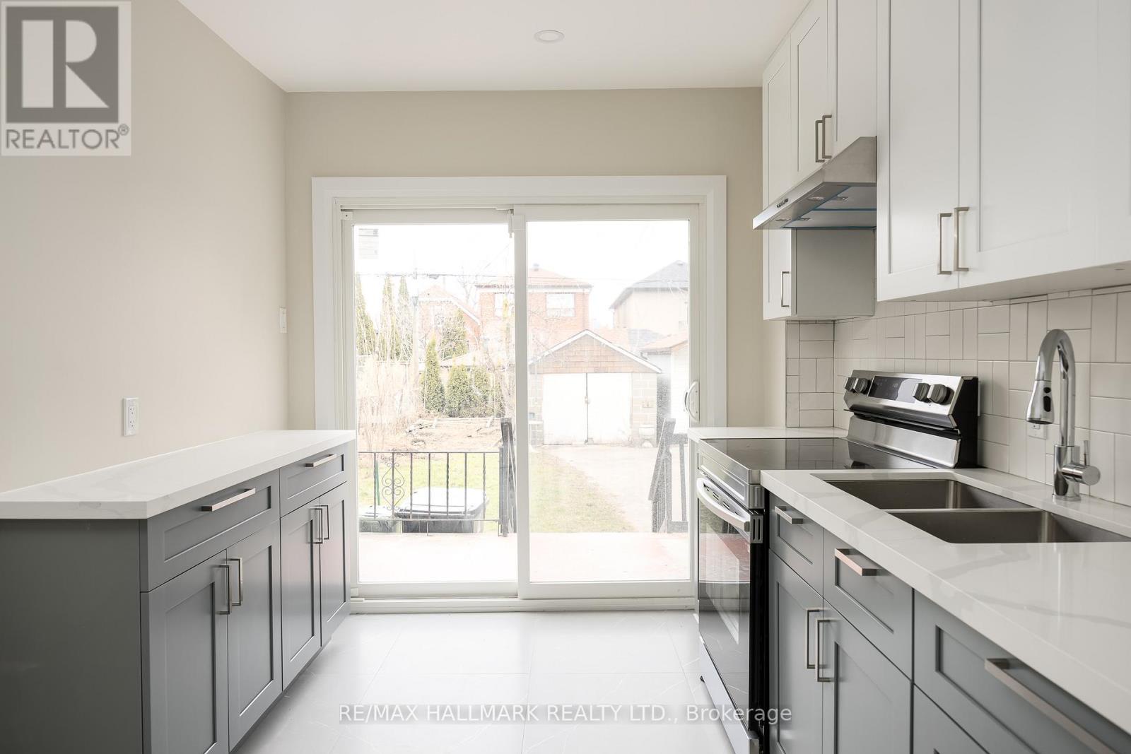 196 Livingstone Avenue, Toronto (briar Hill-belgravia), Ontario