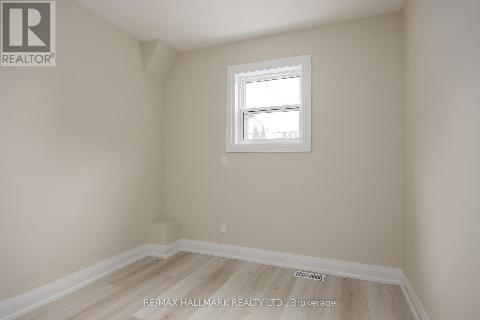 196 Livingstone Avenue, Toronto (briar Hill-belgravia), Ontario
