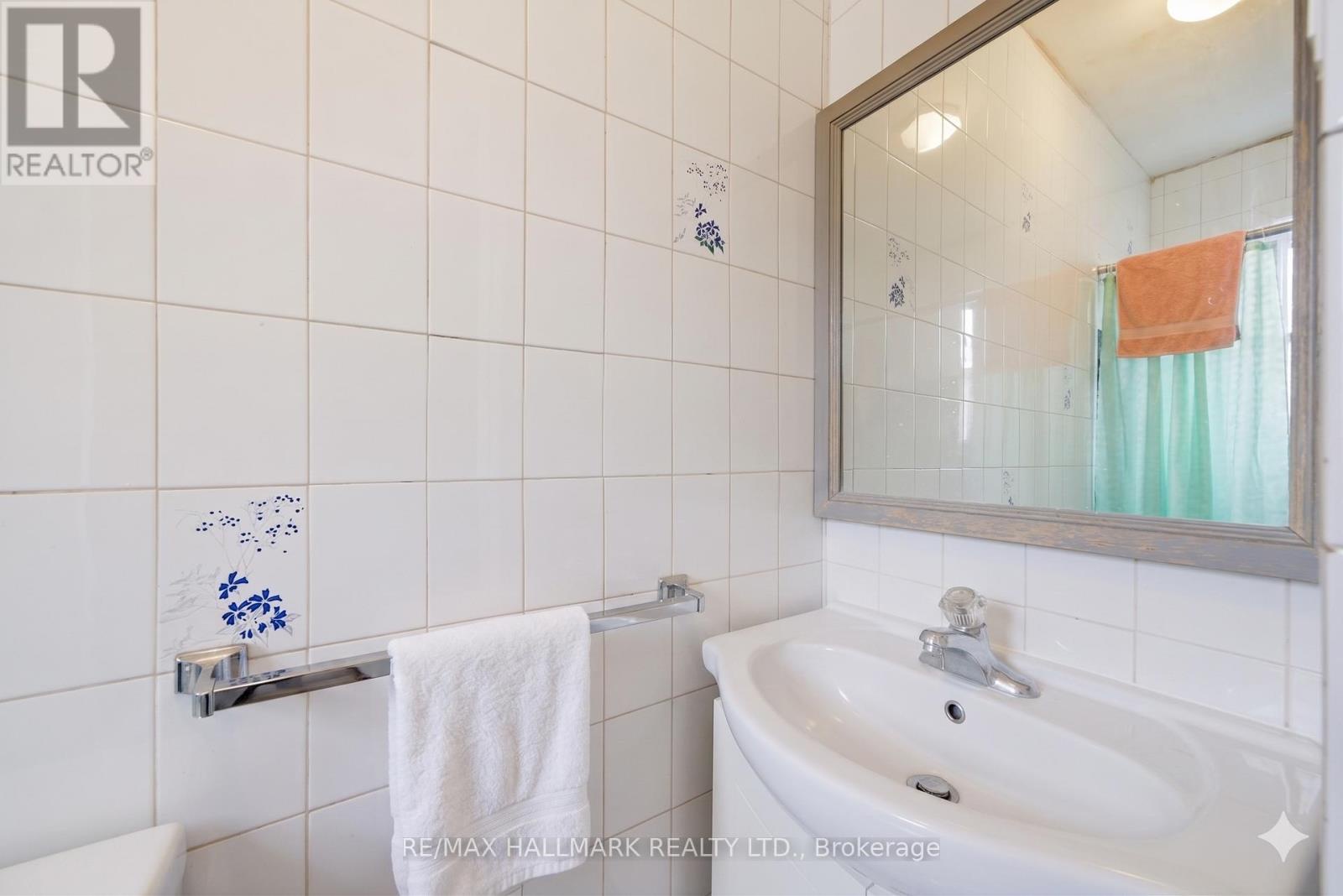 196 Livingstone Avenue, Toronto (briar Hill-belgravia), Ontario