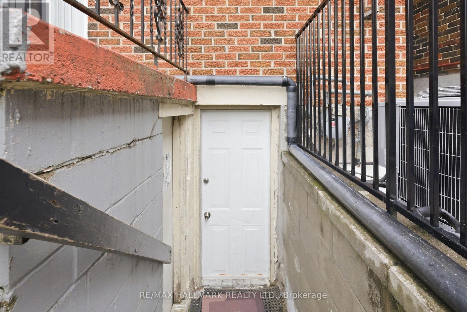 196 Livingstone Avenue, Toronto (briar Hill-belgravia), Ontario