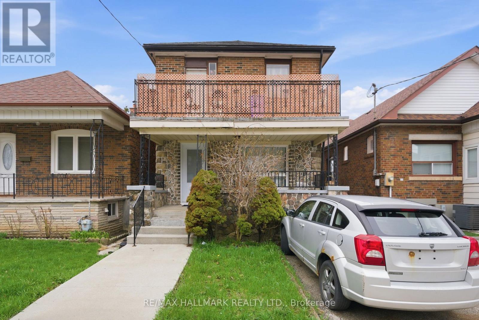 196 Livingstone Avenue, Toronto (briar Hill-belgravia), Ontario