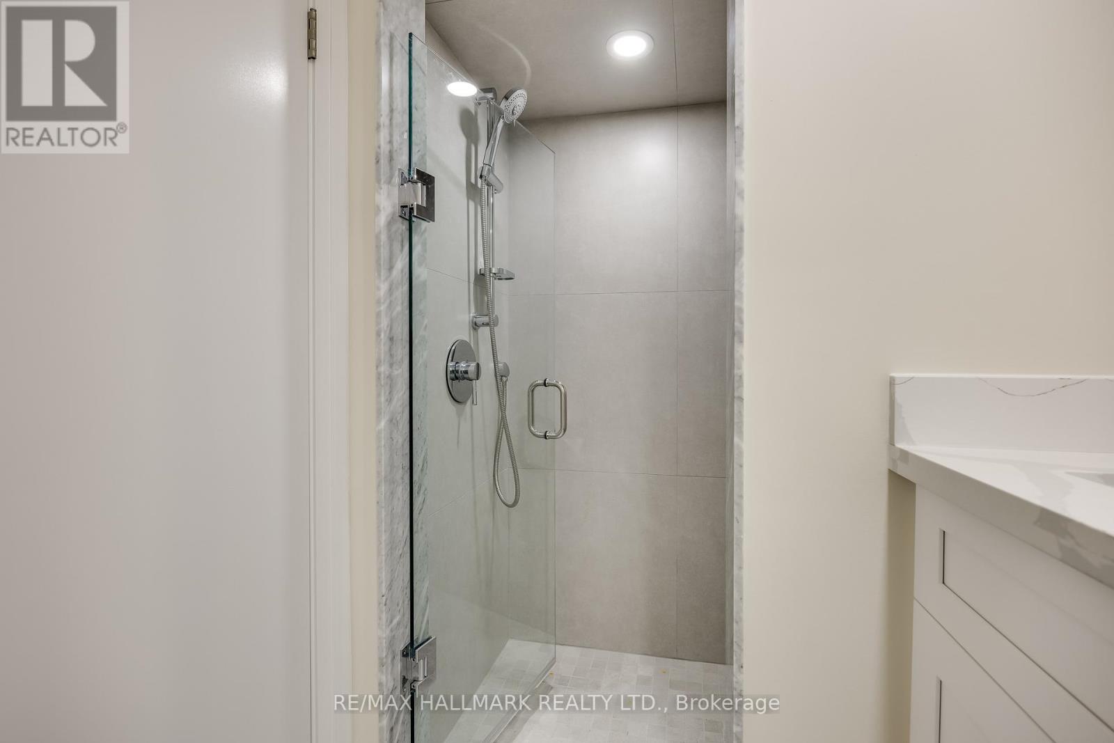196 Livingstone Avenue, Toronto (briar Hill-belgravia), Ontario
