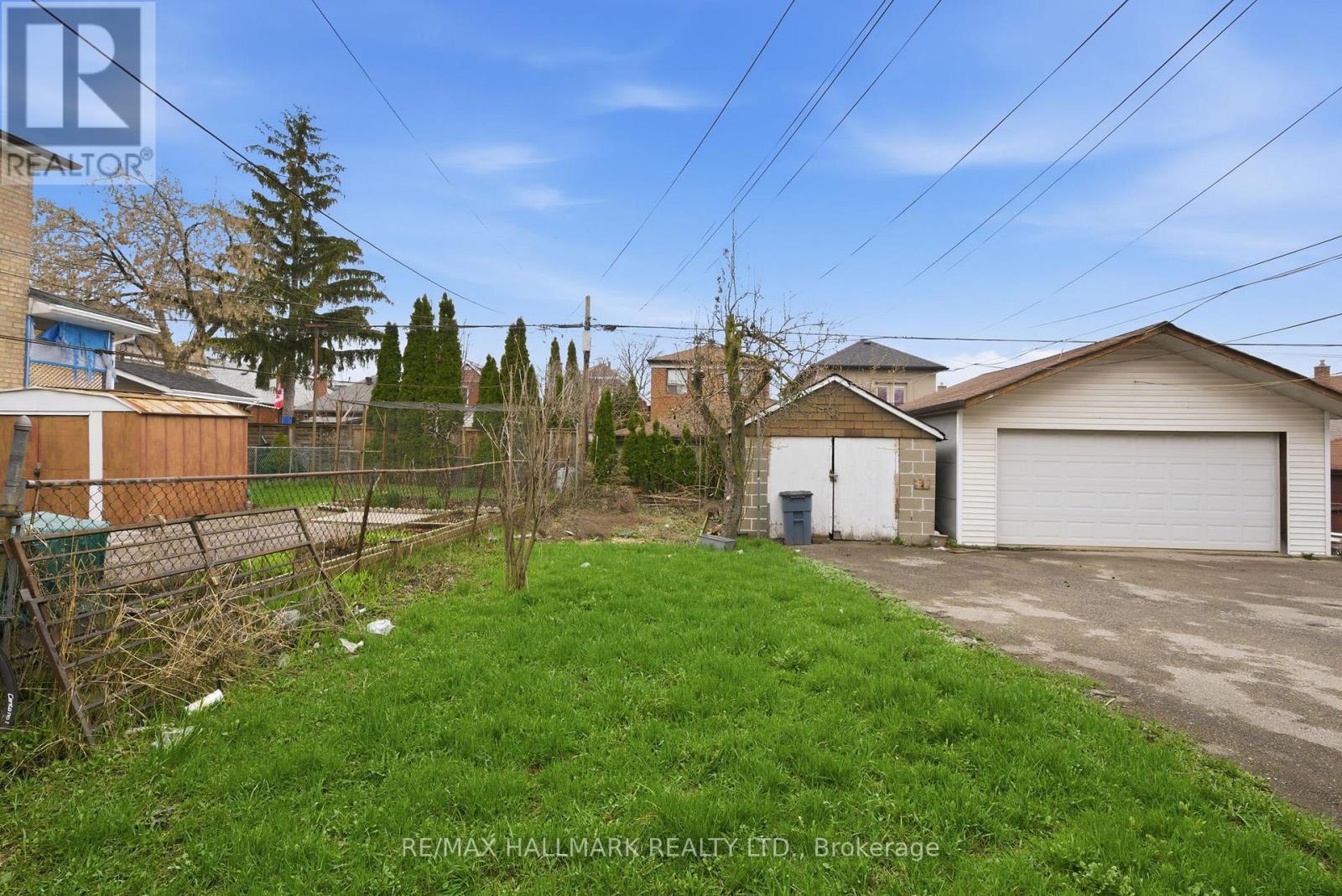 196 Livingstone Avenue, Toronto (briar Hill-belgravia), Ontario