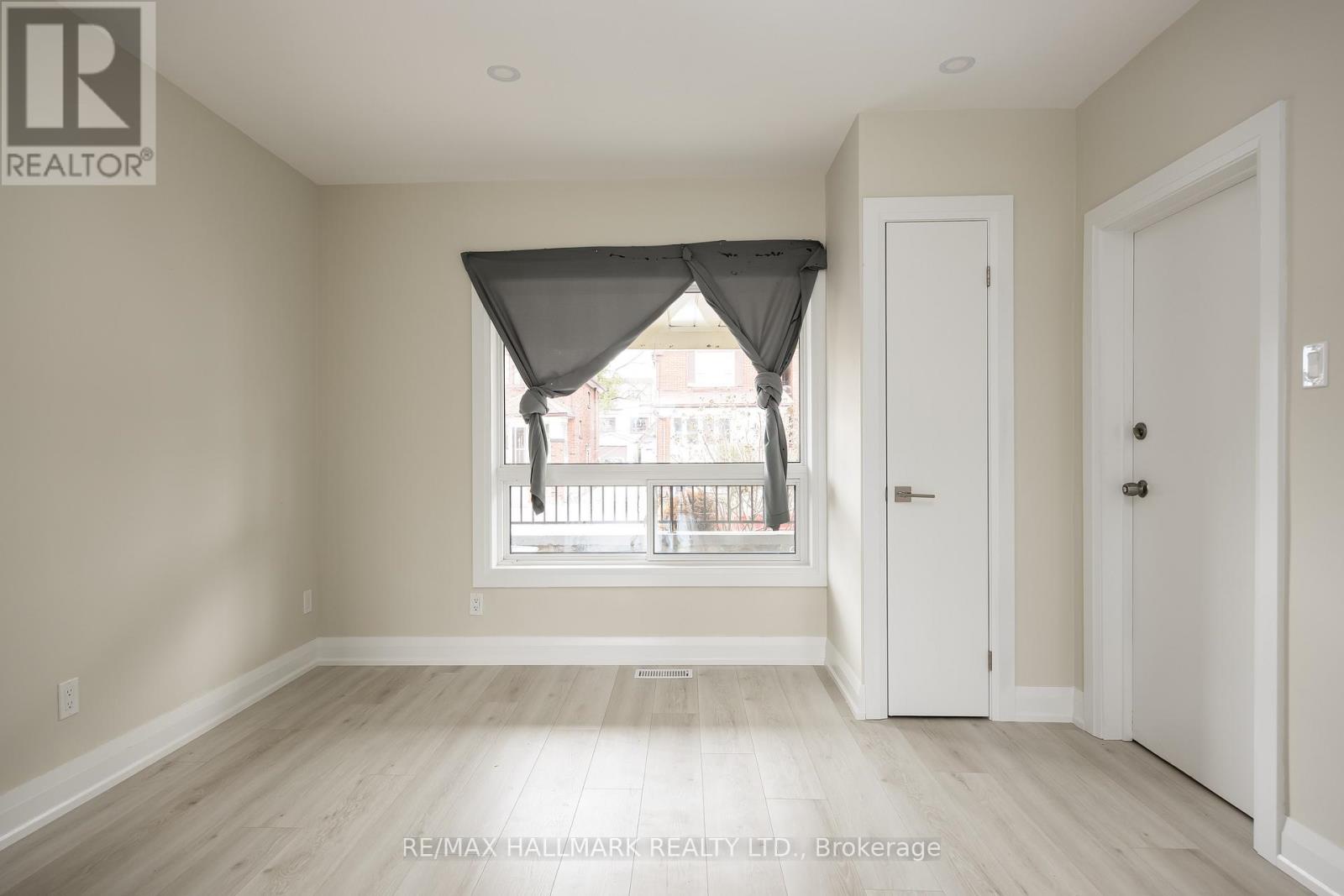 196 Livingstone Avenue, Toronto (briar Hill-belgravia), Ontario