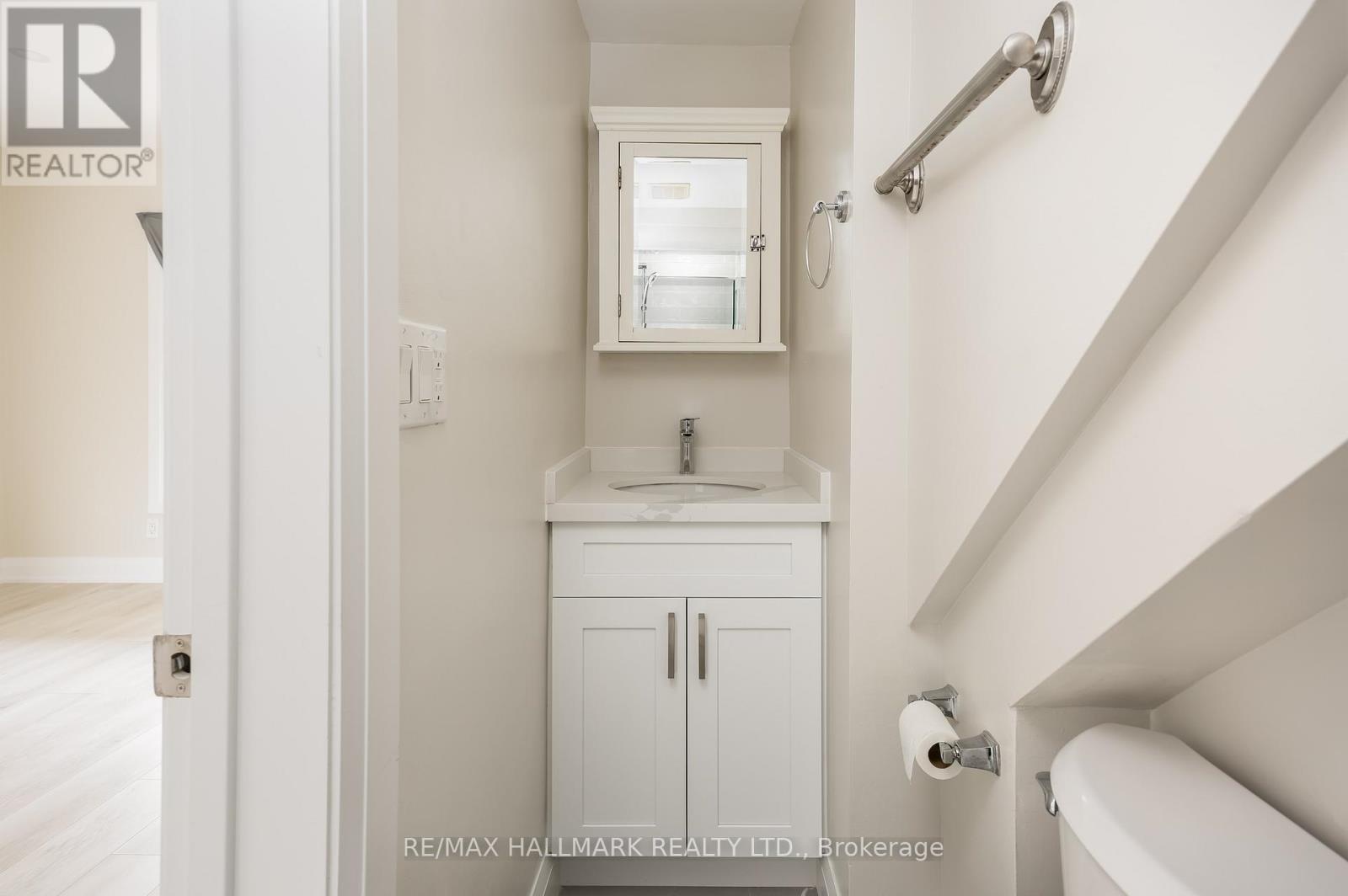 196 Livingstone Avenue, Toronto (briar Hill-belgravia), Ontario