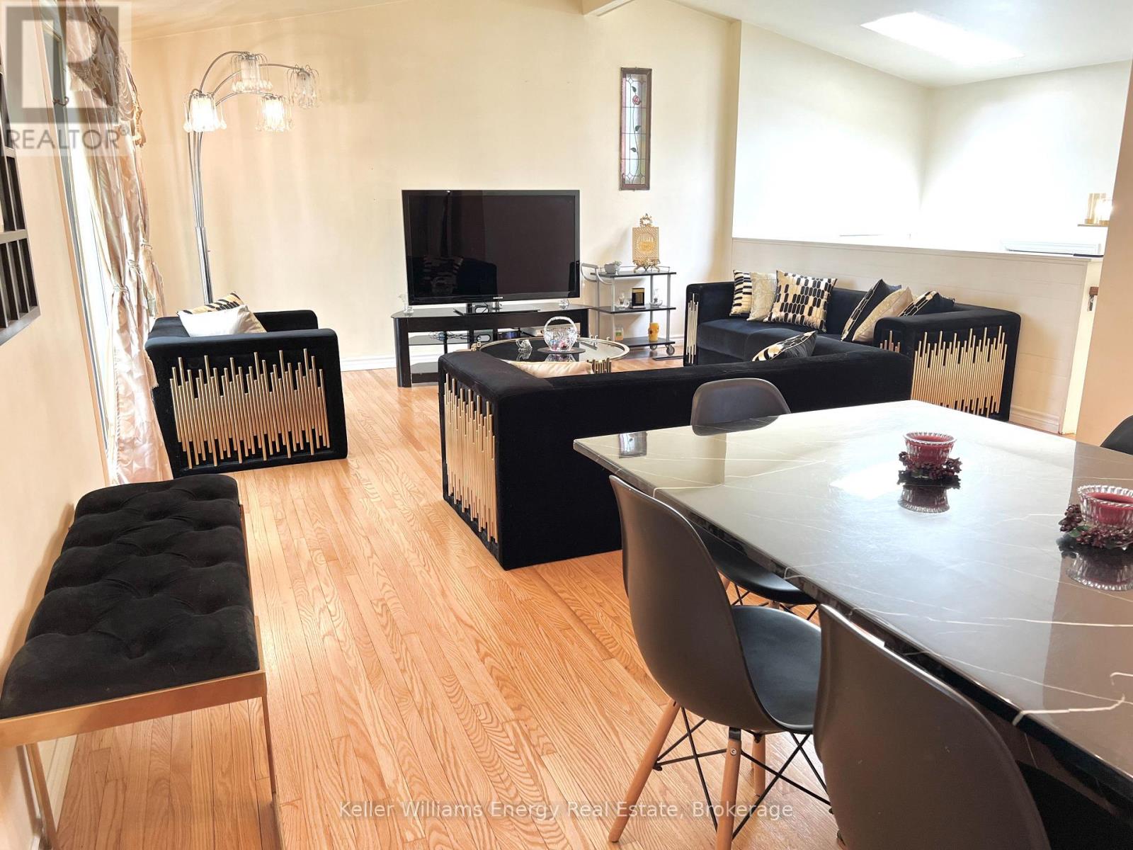 42 Oakley Boulevard, Toronto (bendale), Ontario