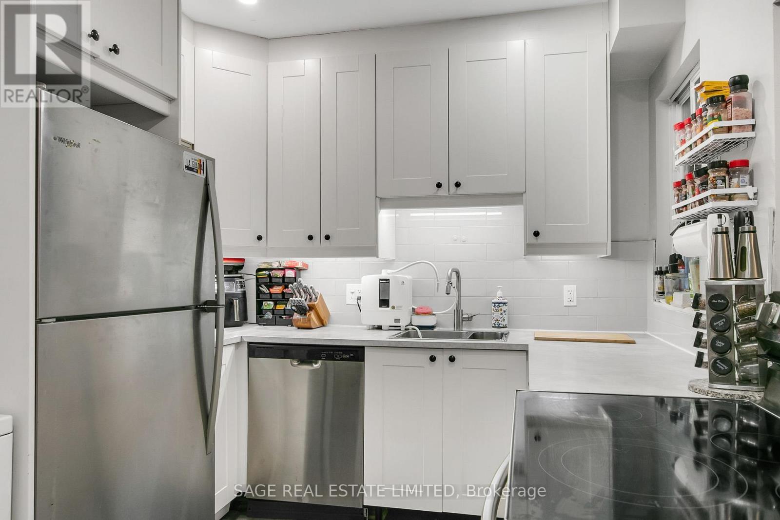 204 - 1840 Bathurst Street, Toronto (humewood-cedarvale), Ontario