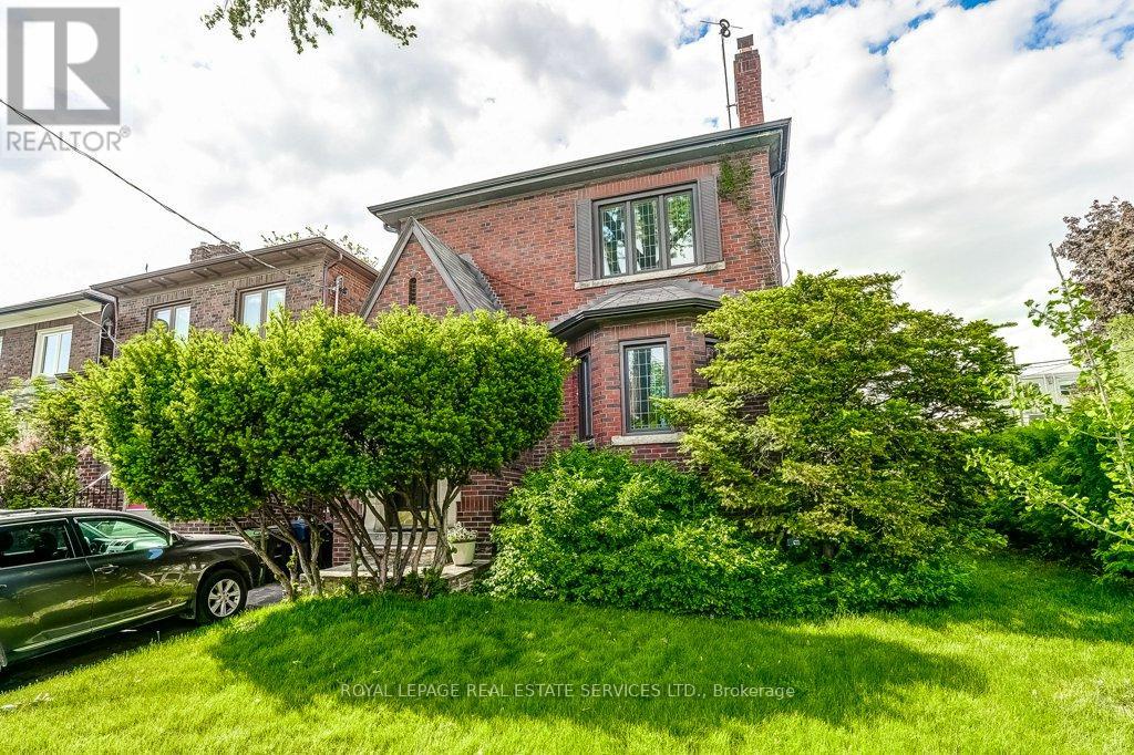 2 Larkin Avenue, Toronto (high Park-swansea), Ontario