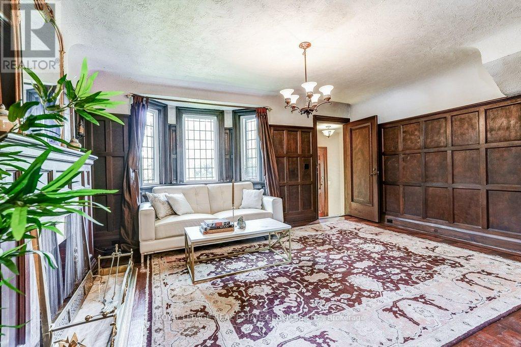 2 Larkin Avenue, Toronto (high Park-swansea), Ontario
