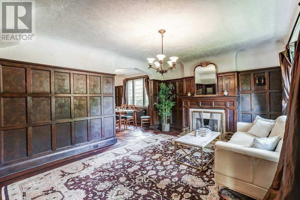 2 Larkin Avenue, Toronto (high Park-swansea), Ontario