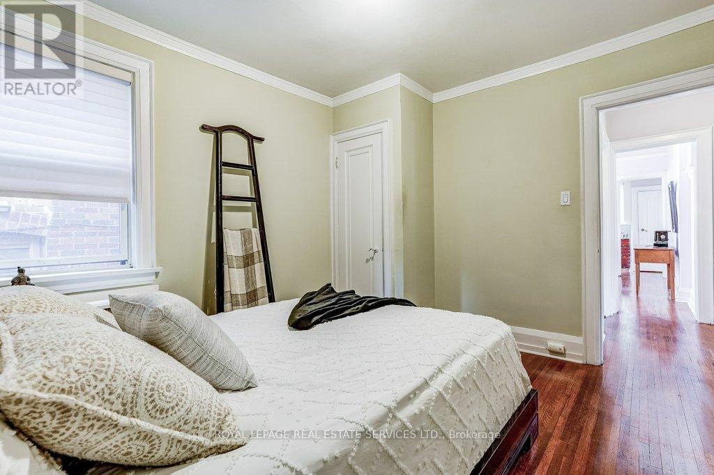 2 Larkin Avenue, Toronto (high Park-swansea), Ontario