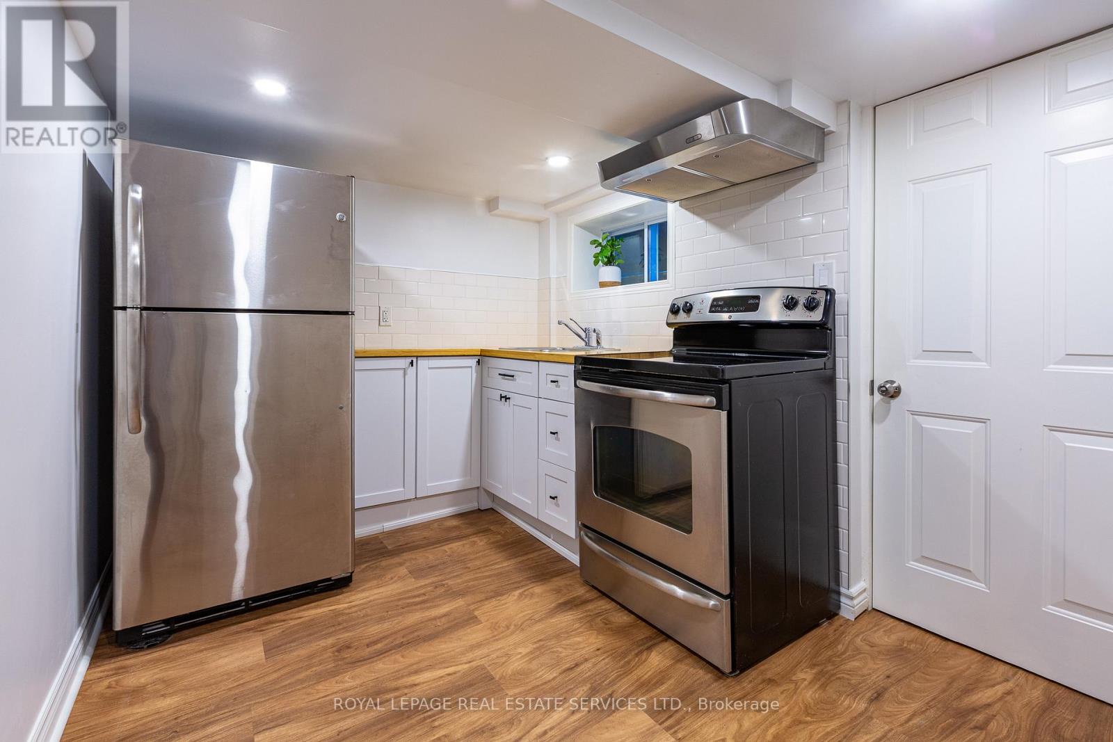 29 Parkside Drive, Toronto (high Park-swansea), Ontario
