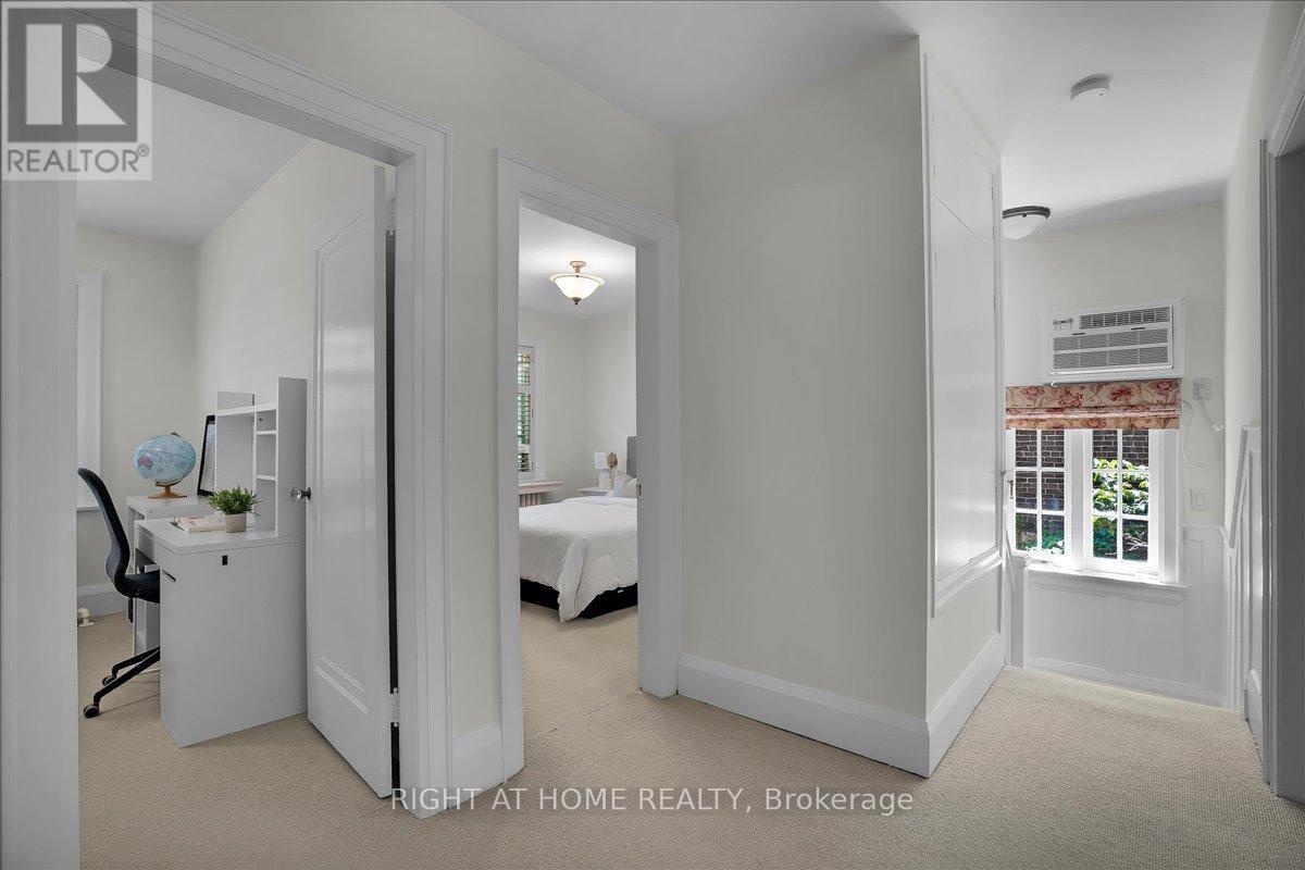 428 Briar Hill Avenue, Toronto (lawrence Park South), Ontario