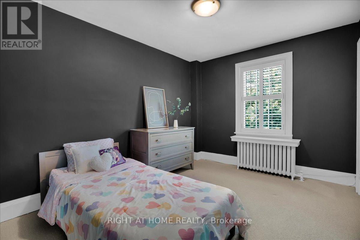 428 Briar Hill Avenue, Toronto (lawrence Park South), Ontario