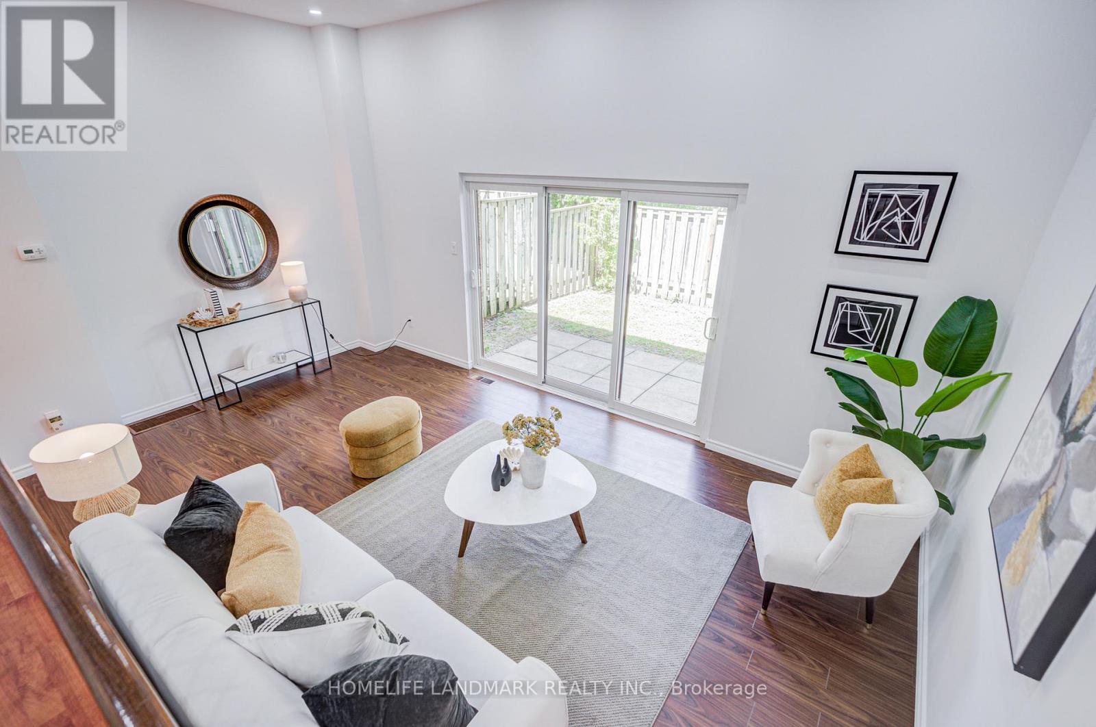 14 Low Meadoway, Toronto (hillcrest Village), Ontario