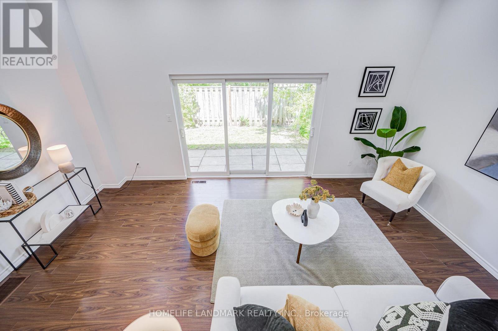 14 Low Meadoway, Toronto (hillcrest Village), Ontario