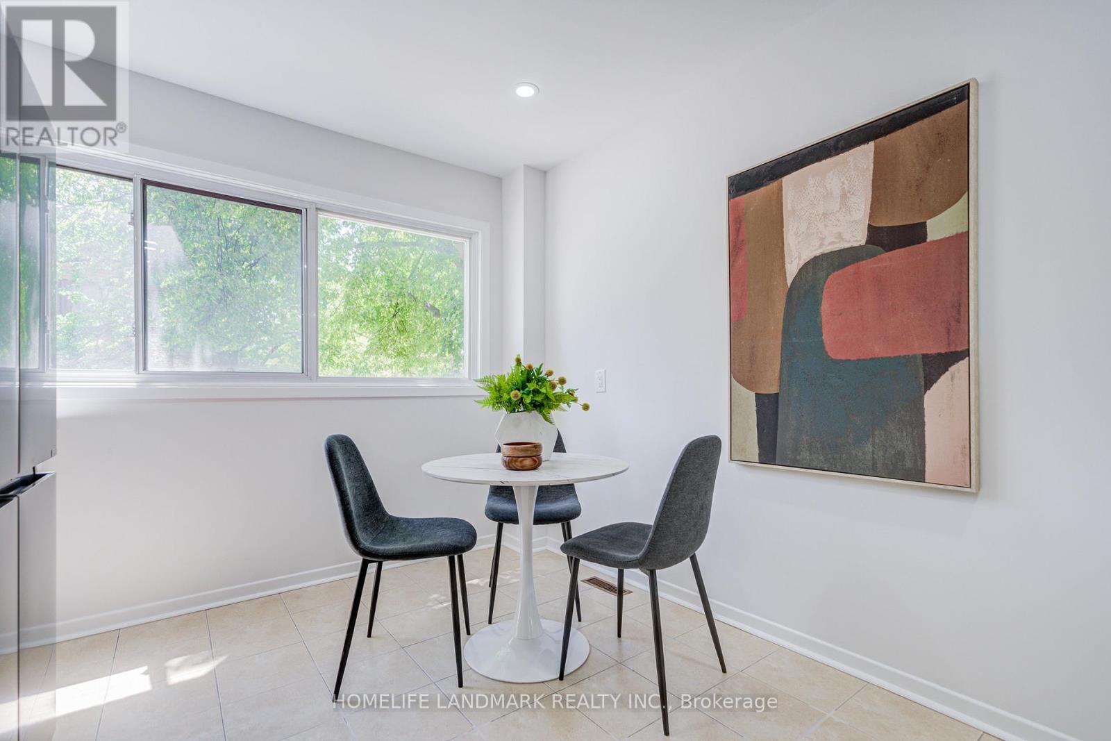 14 Low Meadoway, Toronto (hillcrest Village), Ontario