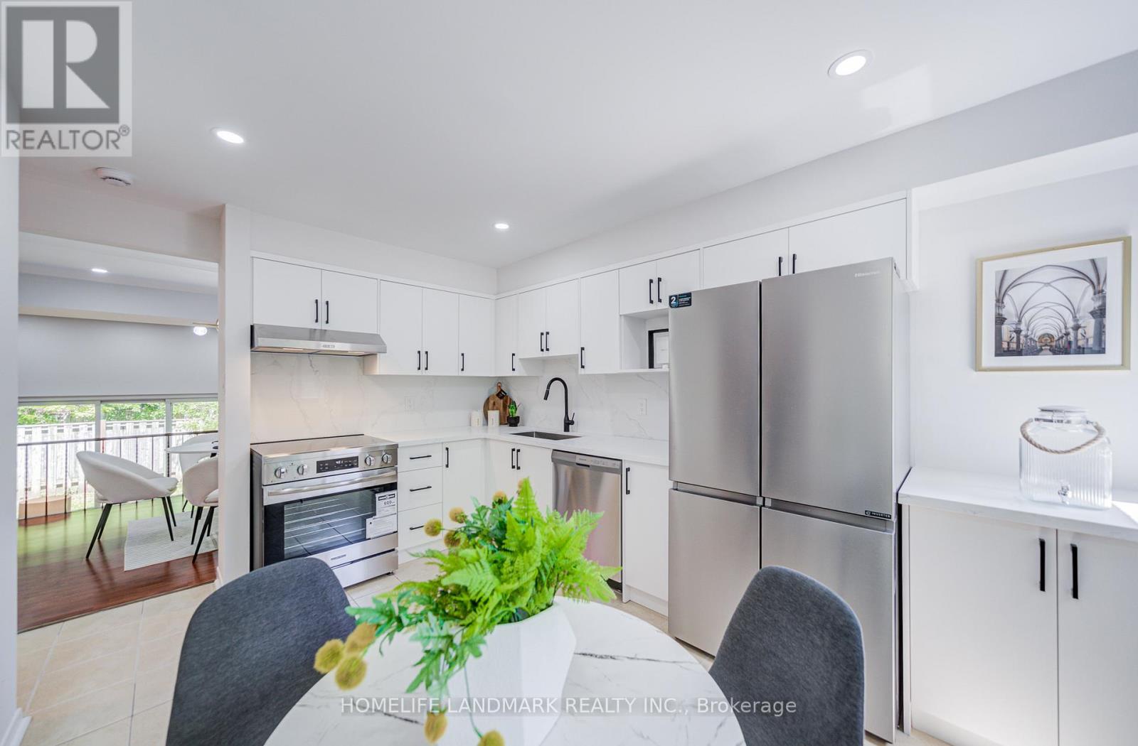 14 Low Meadoway, Toronto (hillcrest Village), Ontario