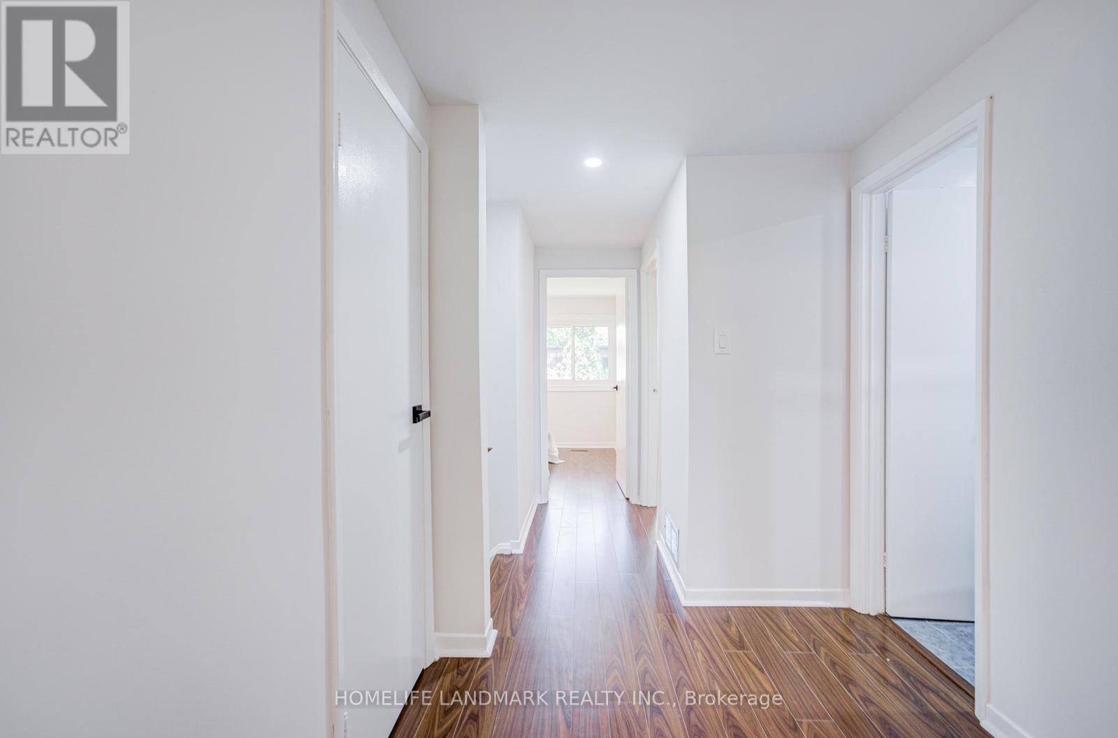 14 Low Meadoway, Toronto (hillcrest Village), Ontario