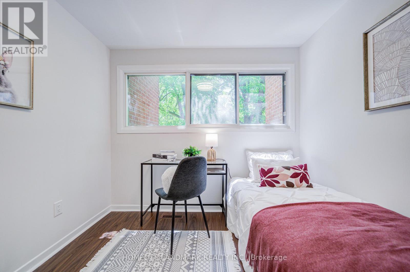 14 Low Meadoway, Toronto (hillcrest Village), Ontario