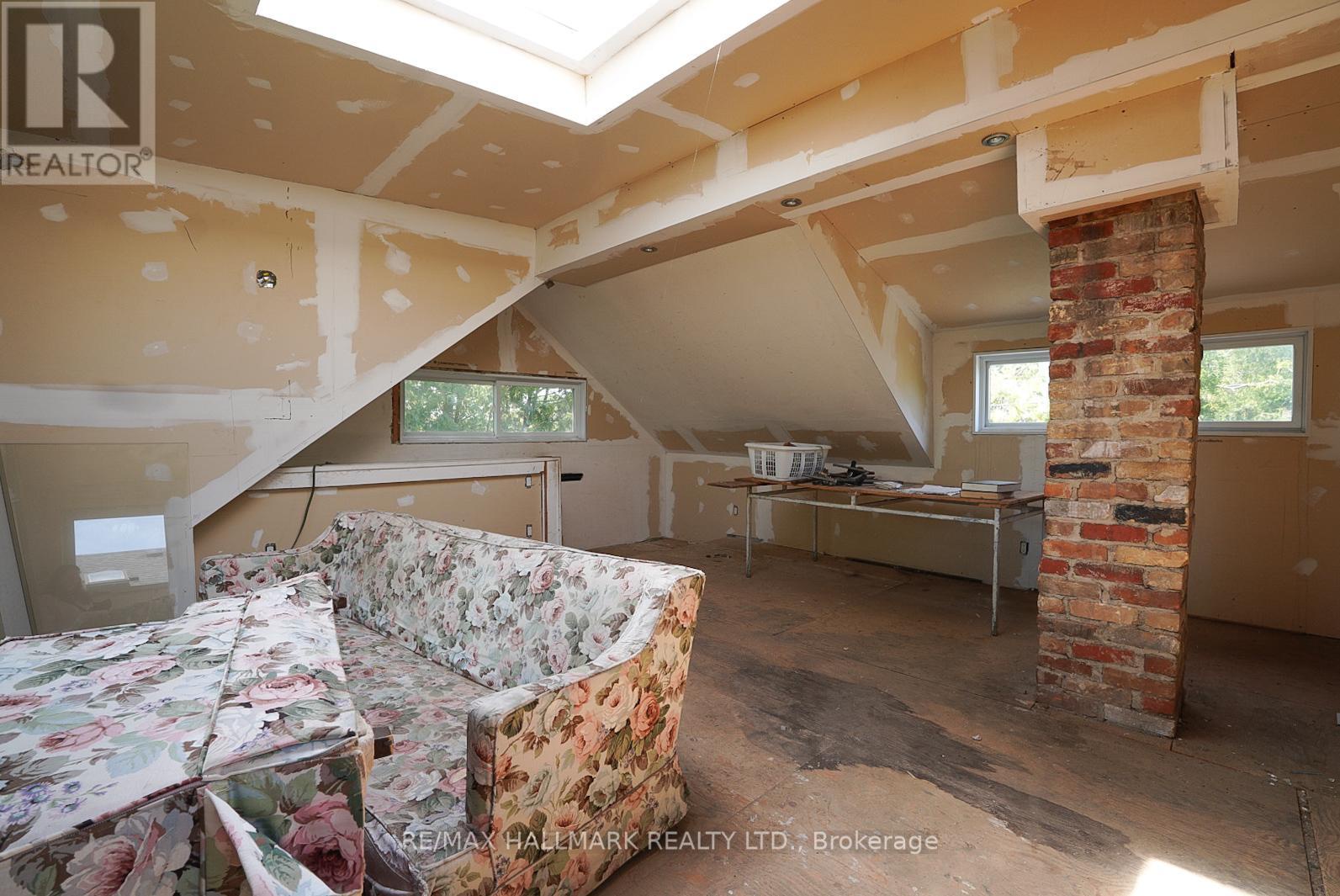 63 Highview Avenue, Toronto (birchcliffe-cliffside), Ontario