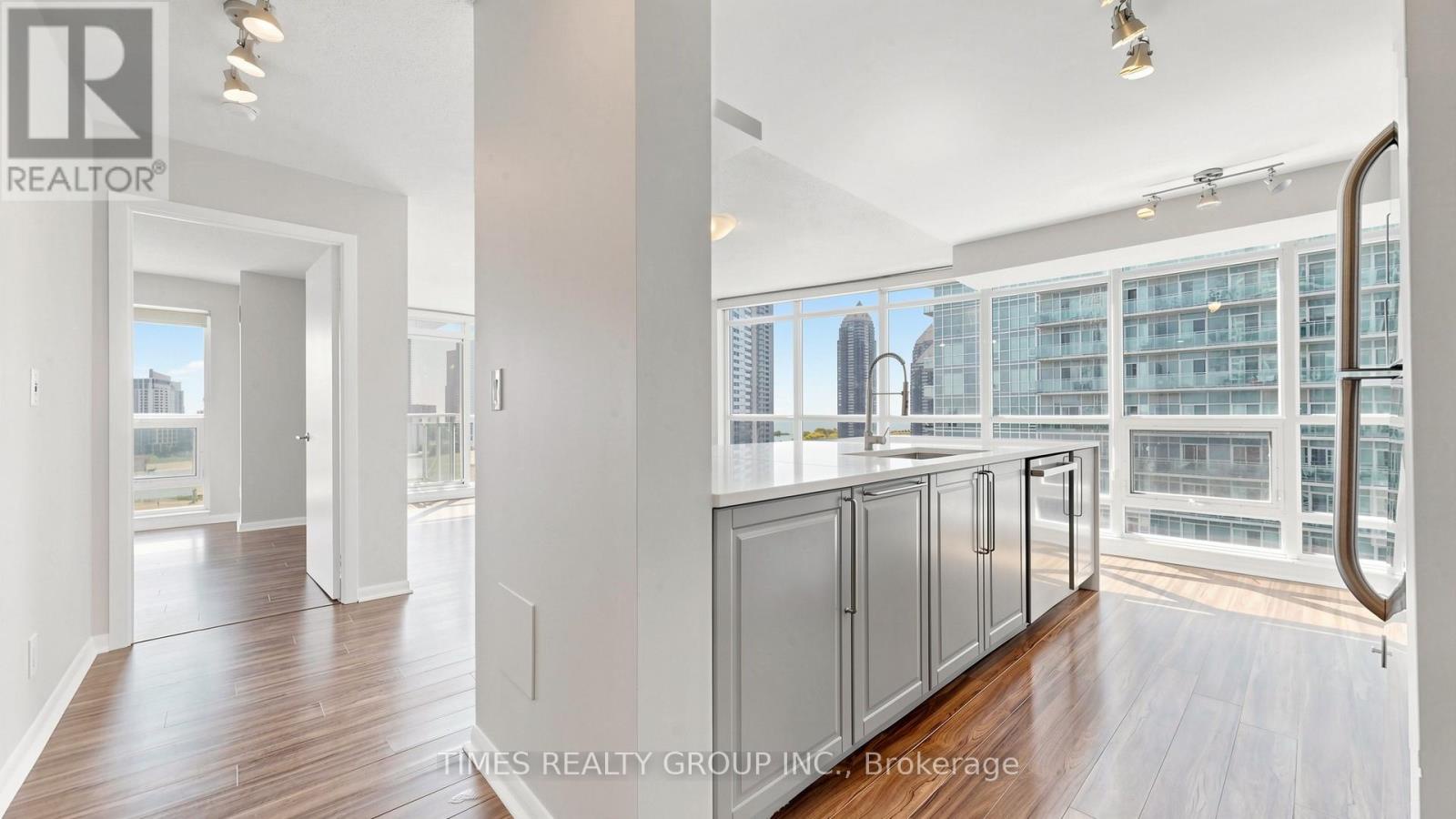 1407 - 185 Legion Road N, Toronto (mimico), Ontario