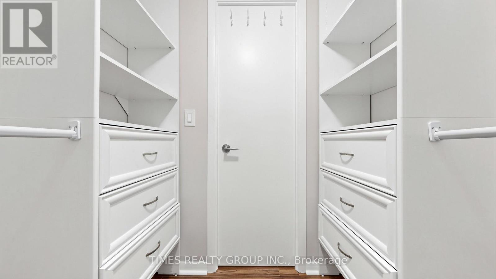 1407 - 185 Legion Road N, Toronto (mimico), Ontario
