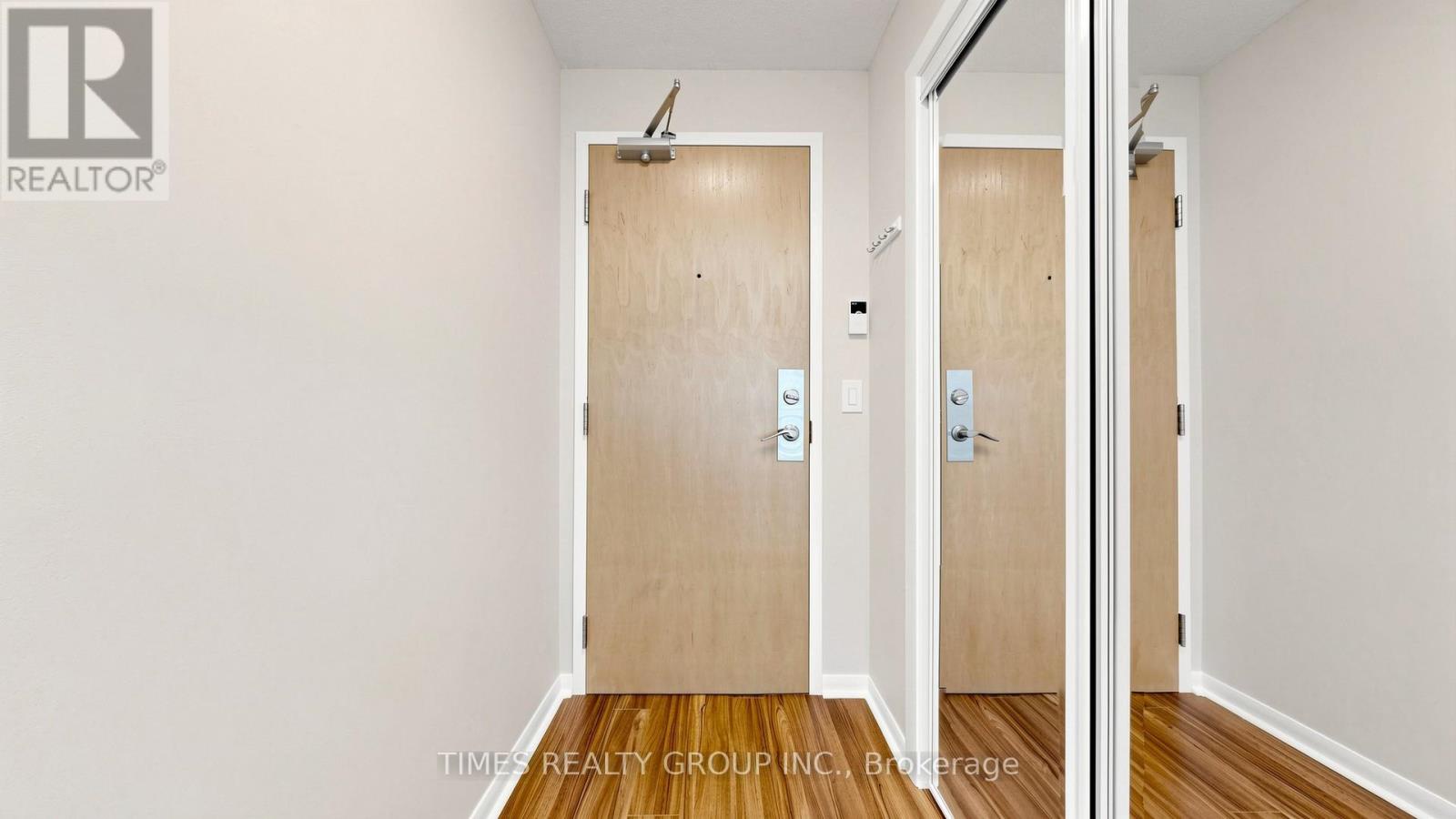 1407 - 185 Legion Road N, Toronto (mimico), Ontario