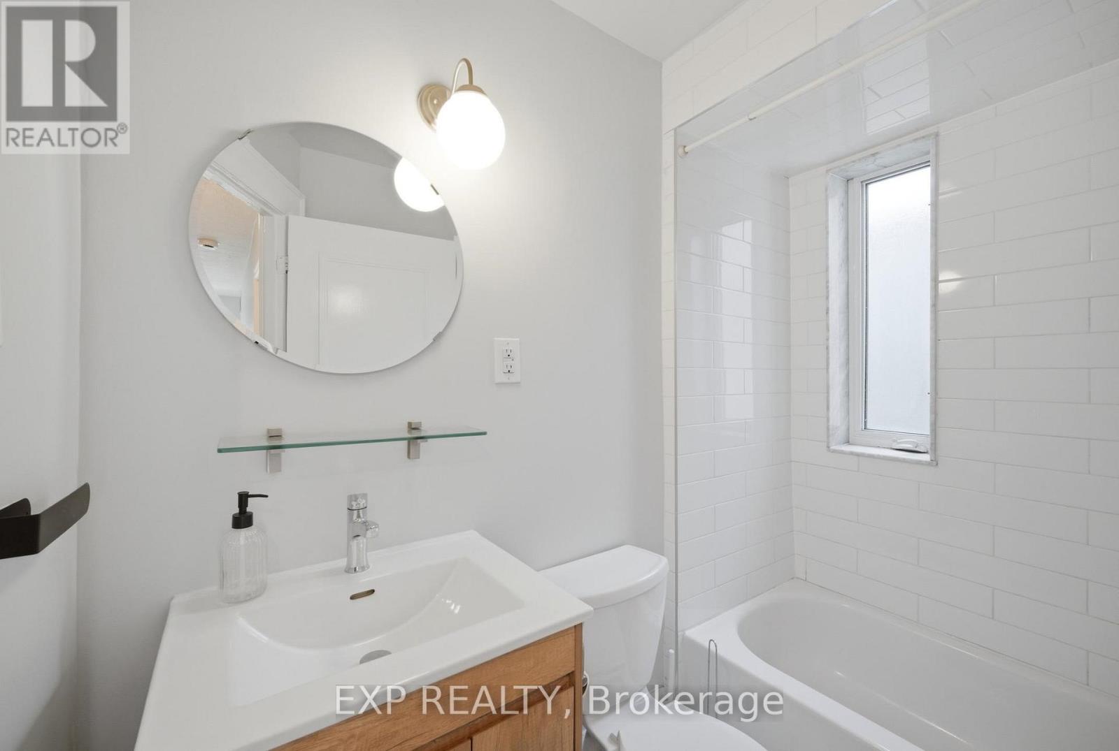 679 Ossington Avenue, Toronto (palmerston-little Italy), Ontario