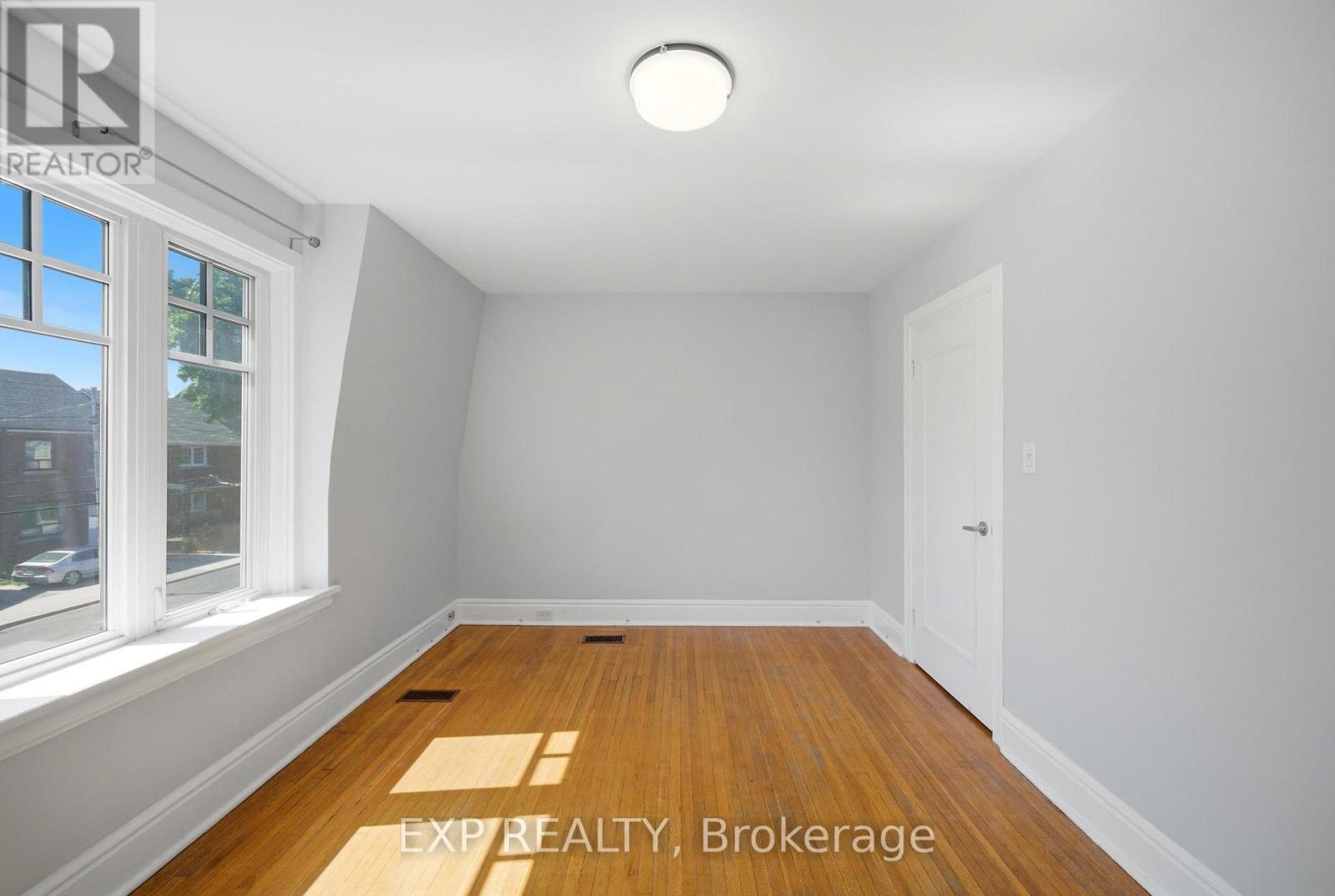 679 Ossington Avenue, Toronto (palmerston-little Italy), Ontario