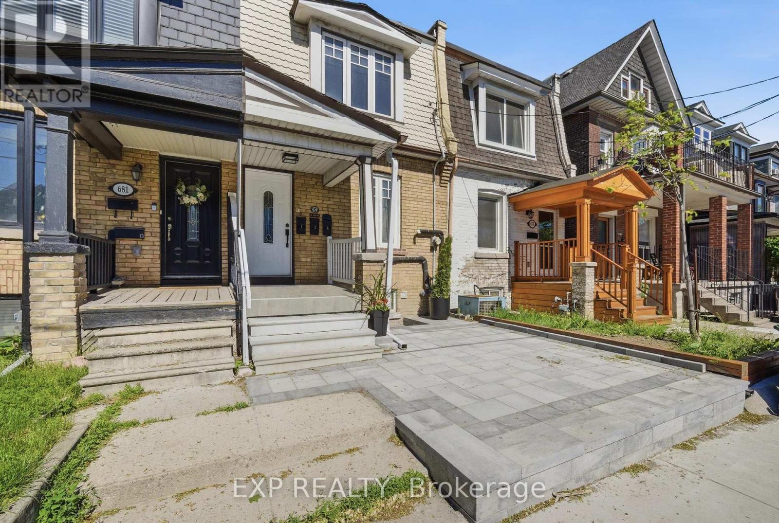 679 Ossington Avenue, Toronto (palmerston-little Italy), Ontario