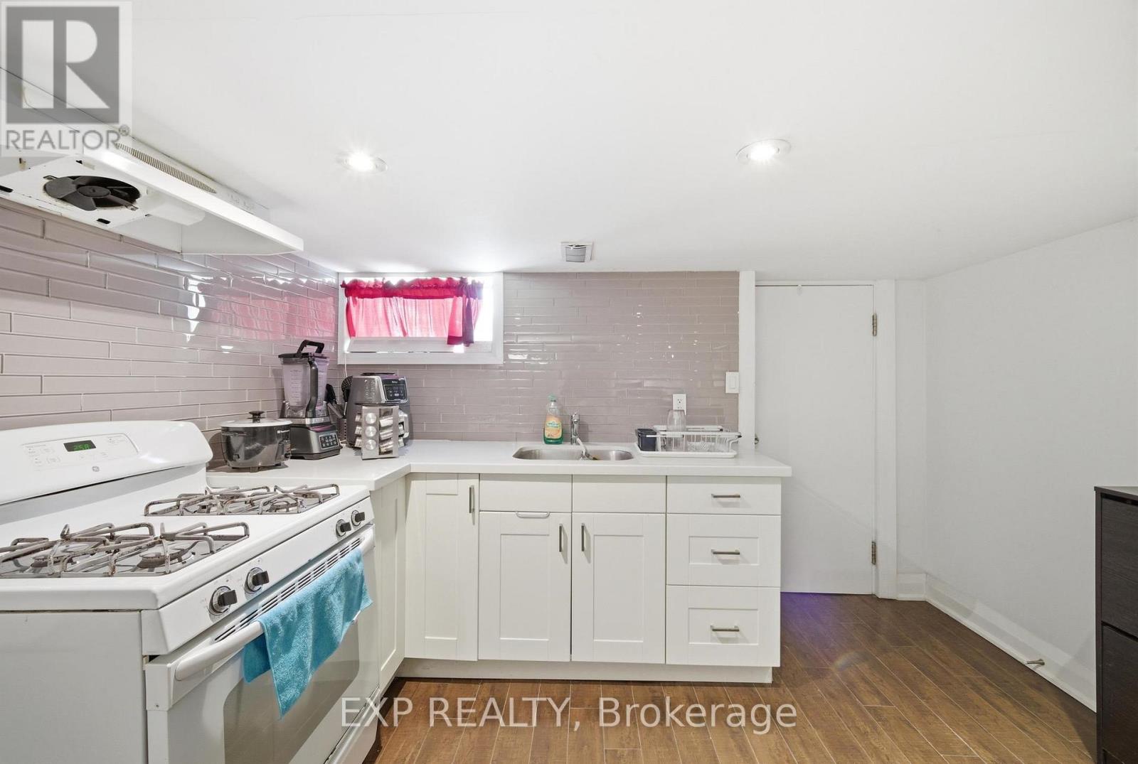 679 Ossington Avenue, Toronto (palmerston-little Italy), Ontario