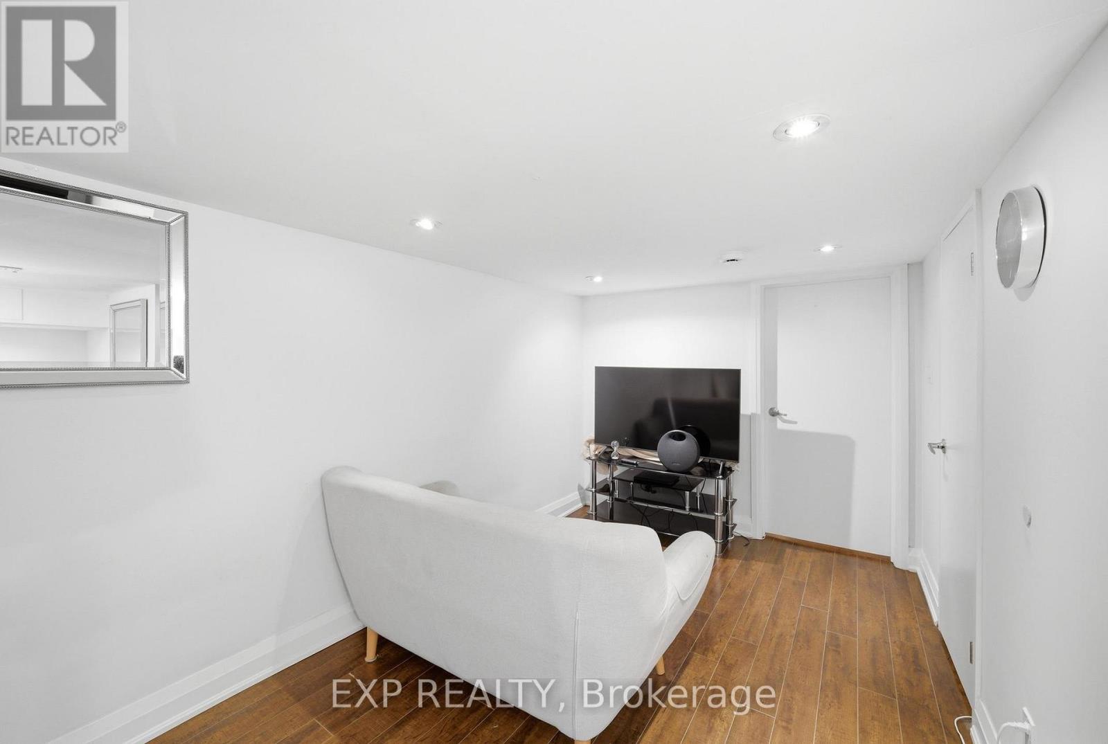 679 Ossington Avenue, Toronto (palmerston-little Italy), Ontario