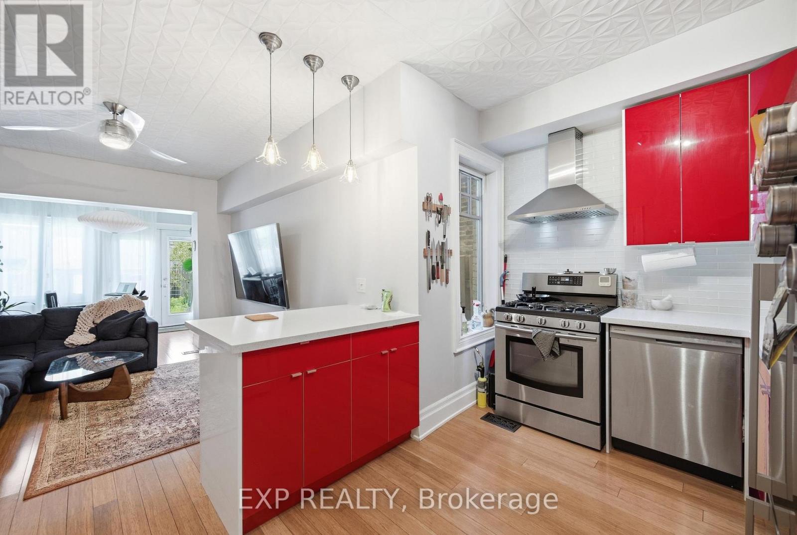 679 Ossington Avenue, Toronto (palmerston-little Italy), Ontario