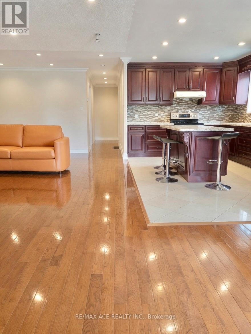 10 Parkdene Court, Toronto (l'amoreaux), Ontario